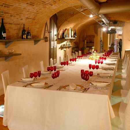 Villa Bregana Carnago Екстериор снимка